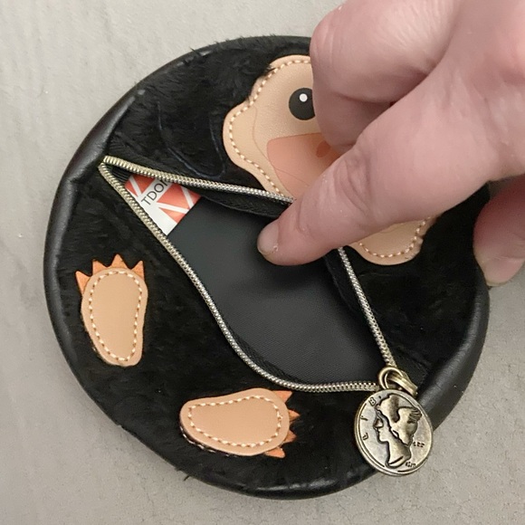 Niffler Coin Purse Harry Potter Fantastic Beasts Newt Scamander Wizard Hogwarts - Picture 2 of 6